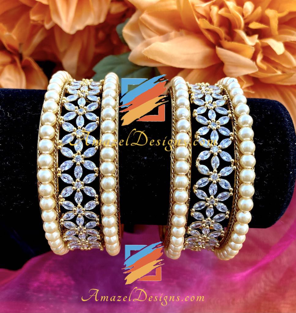 Set di braccialetti con perline color crema American Diamond AD Kada